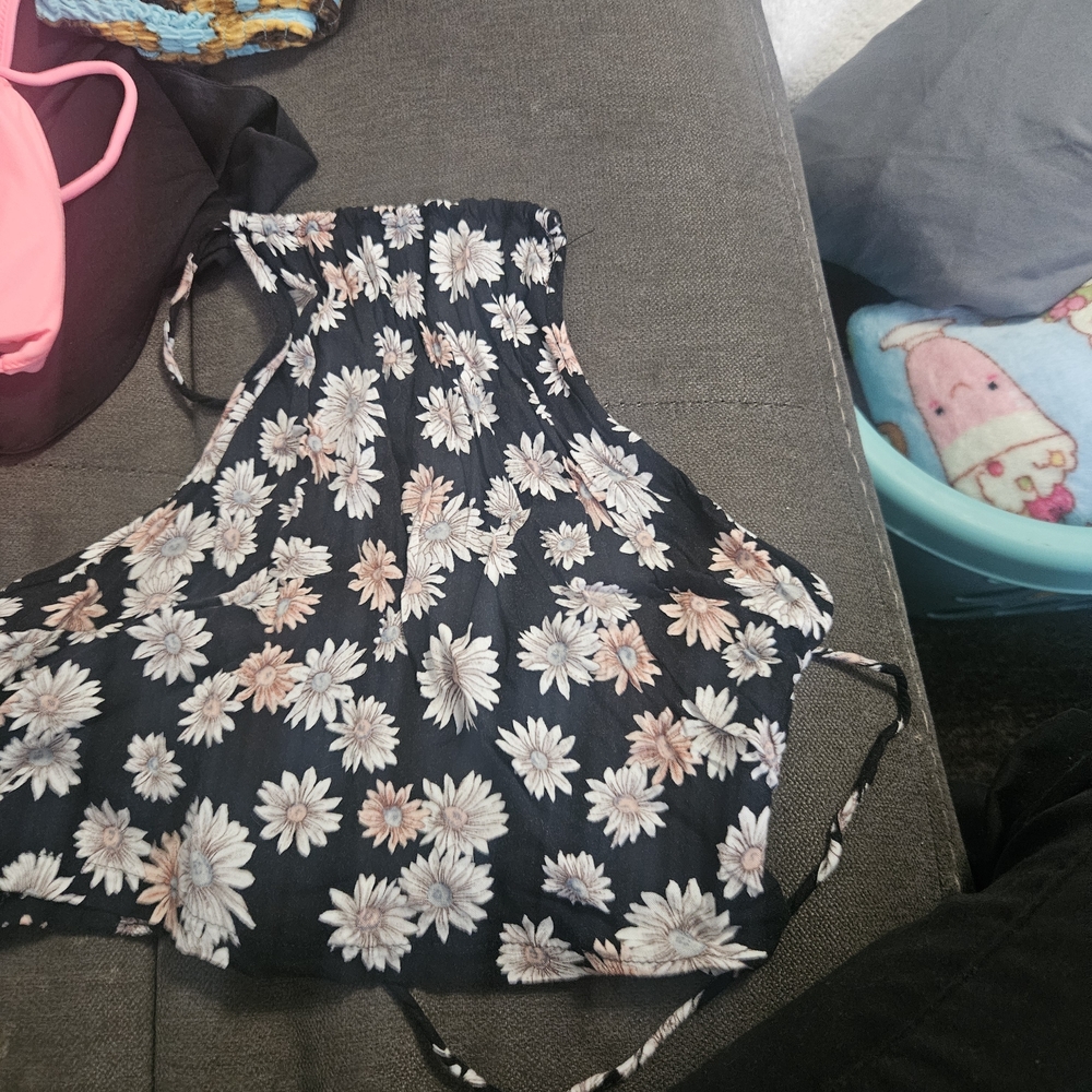 Floral Halter Neck Women’s Top in Black with Cream & Pink Daisies